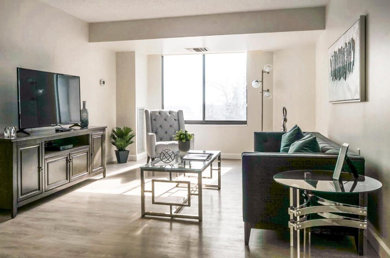 Short Term Rentals At The Park At Trowbridge Senior Community Southfield Dış mekan fotoğraf
