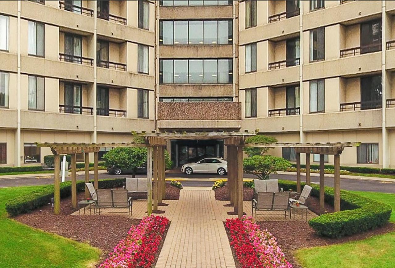 Short Term Rentals At The Park At Trowbridge Senior Community Southfield Dış mekan fotoğraf