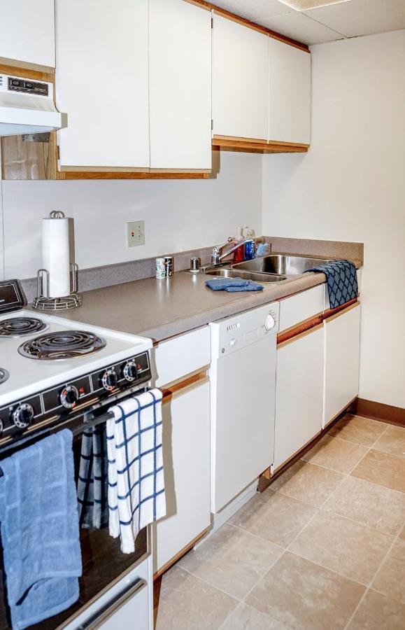 Short Term Rentals At The Park At Trowbridge Senior Community Southfield Dış mekan fotoğraf
