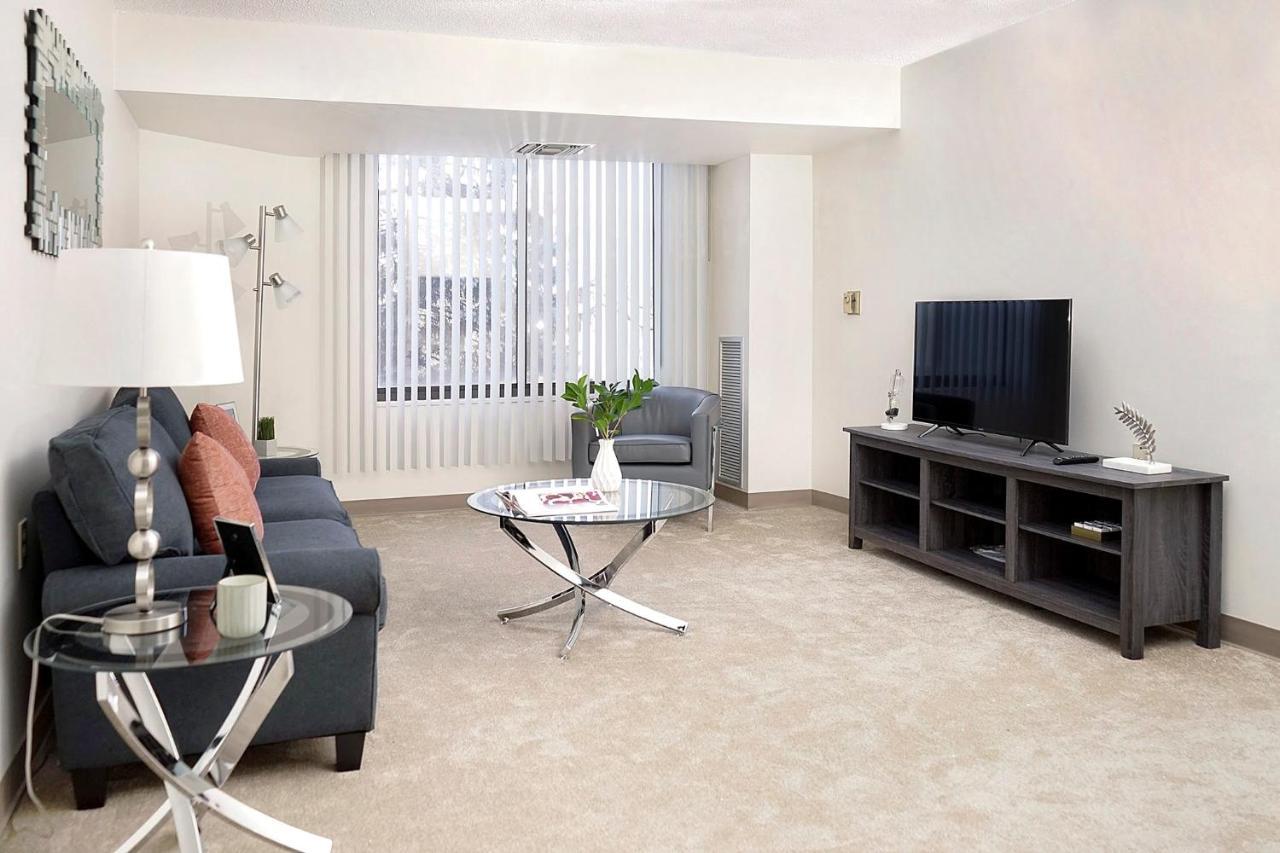 Short Term Rentals At The Park At Trowbridge Senior Community Southfield Dış mekan fotoğraf