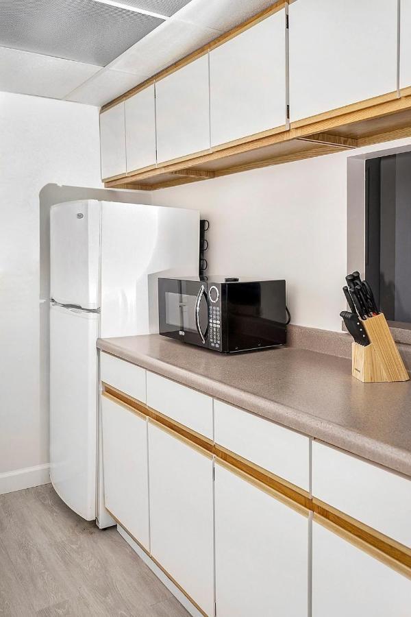 Short Term Rentals At The Park At Trowbridge Senior Community Southfield Dış mekan fotoğraf
